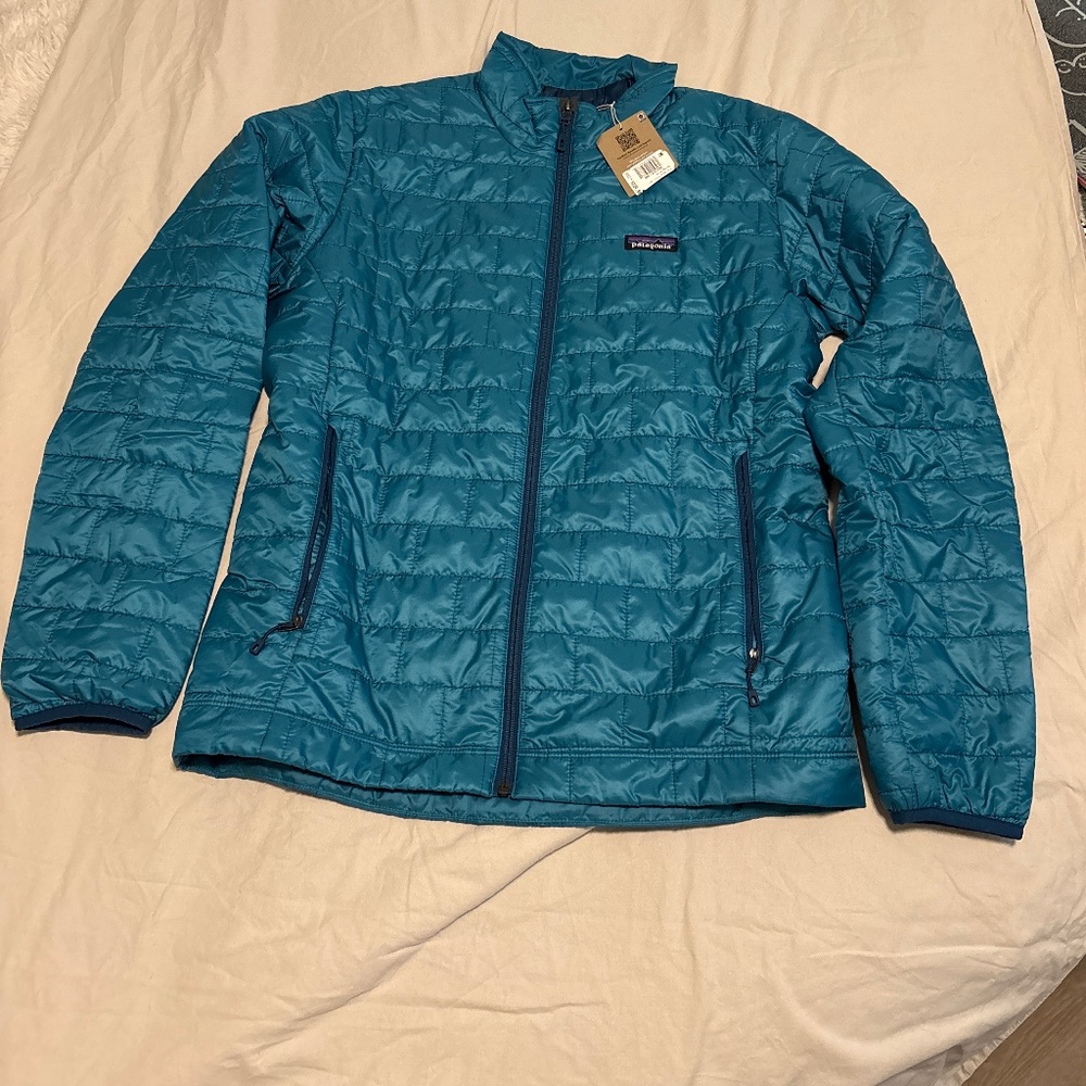 Patagonia puffer jacket men’s size M